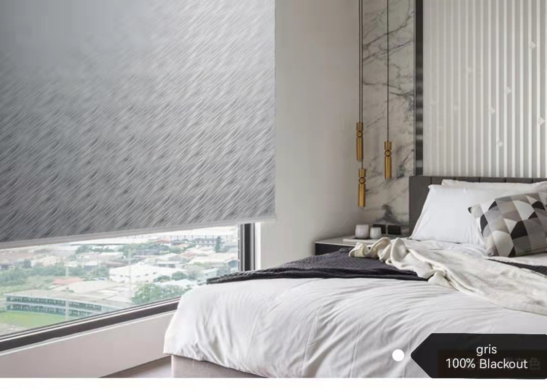 Cortina Roller 100%Blackout Reducción De Ruido viento y lluvia varios tamaños
