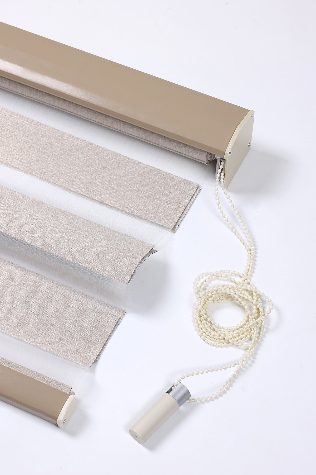 Cortina Roller Duo 100% Blackout  Riel de aluminio resistente, tela de chenilla impermeable.